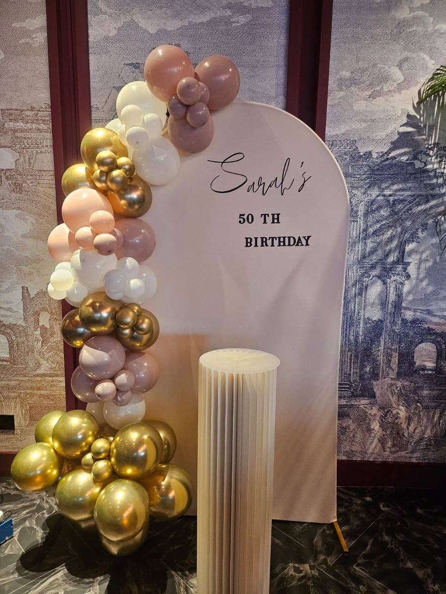 Balloon garland backdrop thumbnail 2